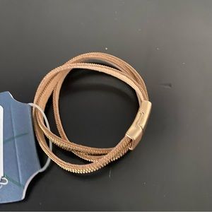 Universal Thread Bracelet